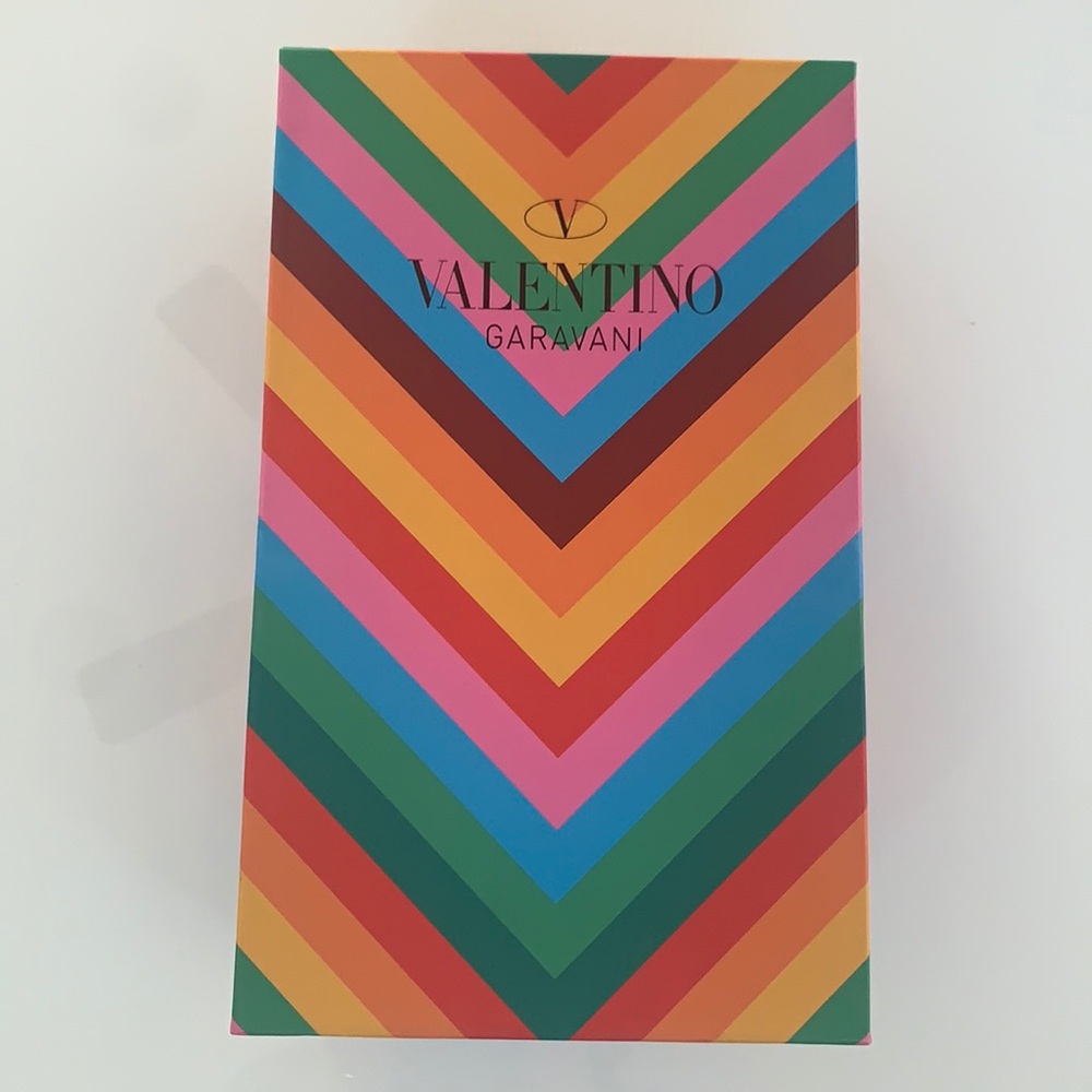 For Biancaboo16 : Valentino Empty Rainbow Box